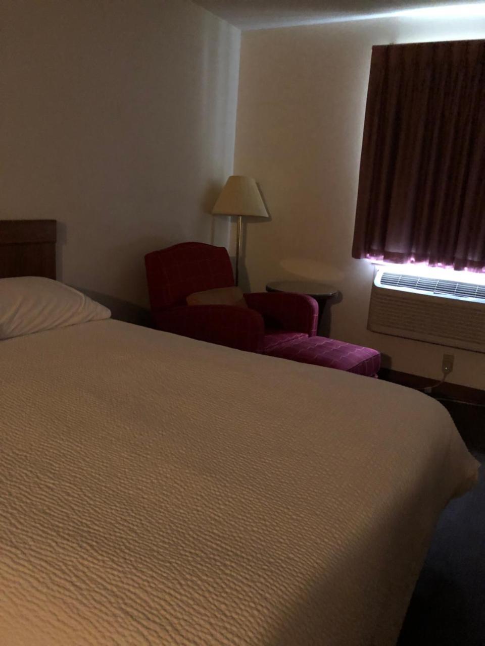 Coronado Motel & Rv Park Lindsborg Bagian luar foto